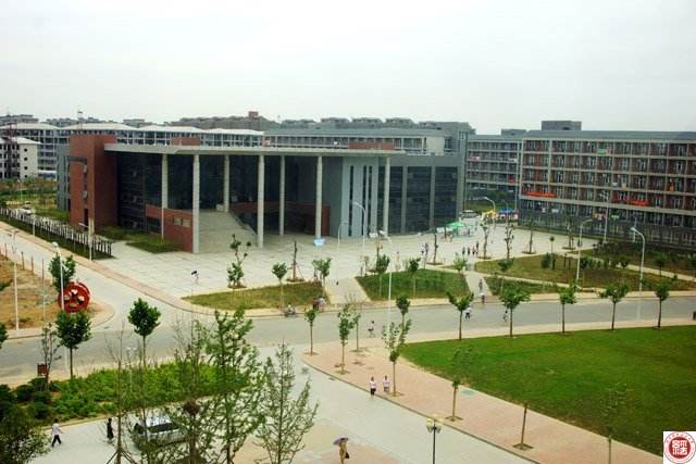 河南财经政法大学风景
